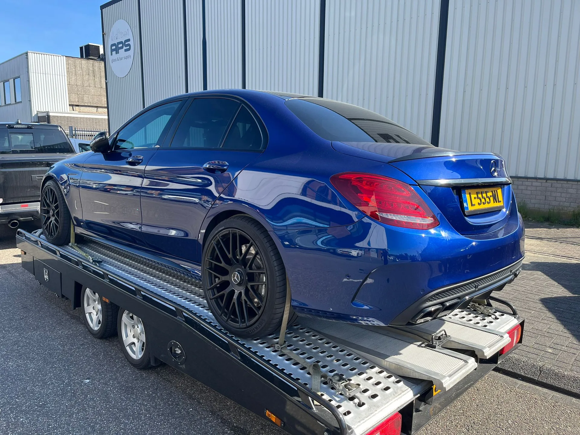 WeMoveCars onderweg met een klassieker door Europa